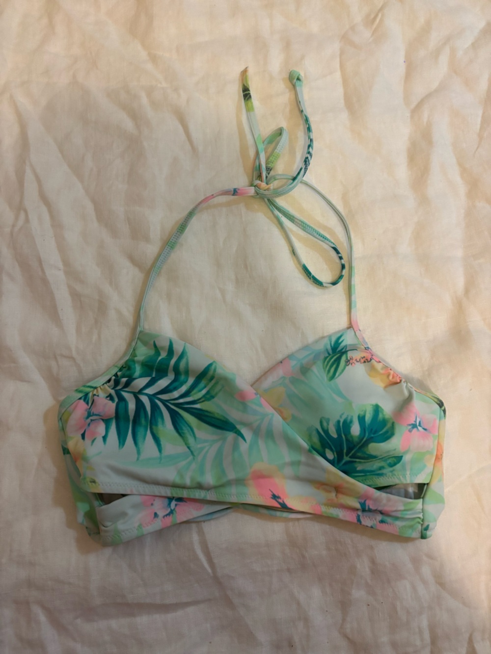 Victoria’s Secret pink tropical floral bikini top small